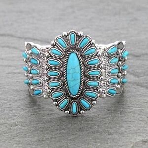 NWT Turquoise and Silver Women's Cuff Stretch PBracelet